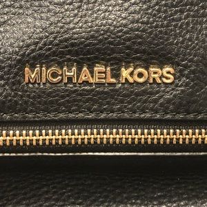 Michael Kors leather black pack